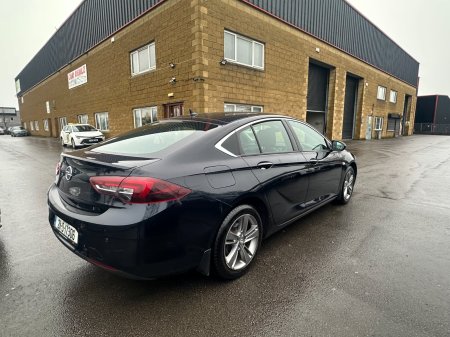 2021 Opel Insignia - photo 4