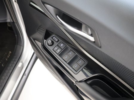 2023 Toyota C-HR - photo 15