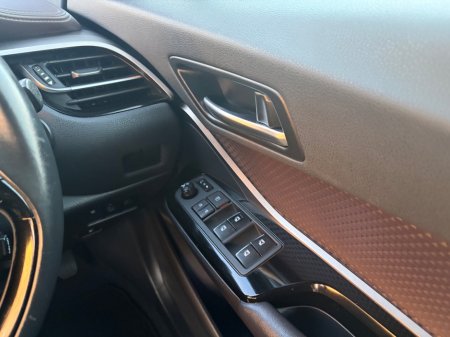 2019 Toyota C-HR - photo 24