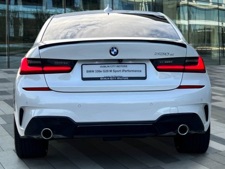 2022 BMW 3-Series - photo 7