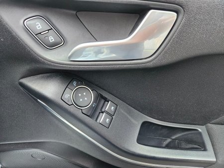 2019 Ford Fiesta - photo 19