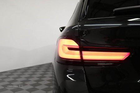2023 BMW 5-Series - photo 12