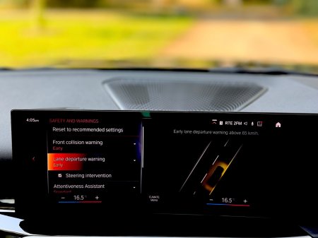 2023 BMW 3-Series - photo 41