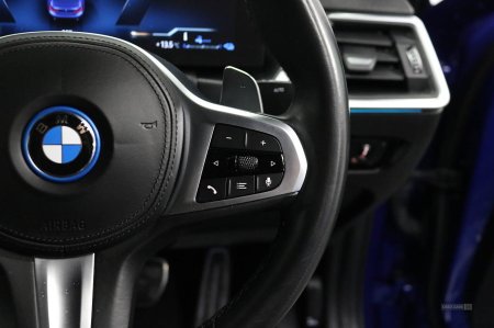 2023 BMW 3-Series - photo 21