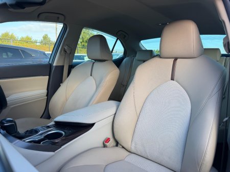 2019 Toyota Camry - photo 15