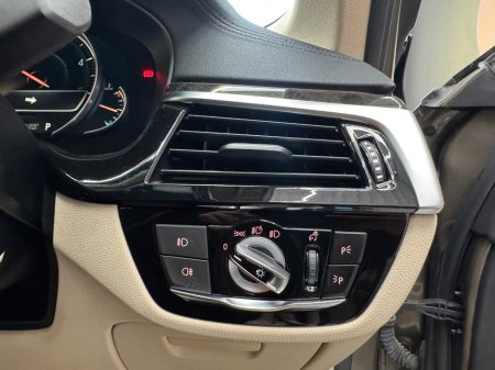 2018 BMW 5-Series - photo 18