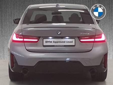 2024 BMW 3-Series - photo 15