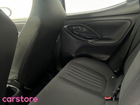 2022 Toyota Yaris - photo 13