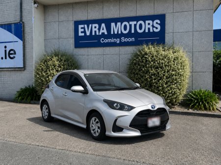 2021 Toyota Yaris X HYBRID AUTOMATIC 1.5 PETROL //LOW MILES//REVERSE CAMERA//ADAPTIVE CRUISE CONTROL//