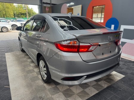 2020 Honda Grace - photo 5