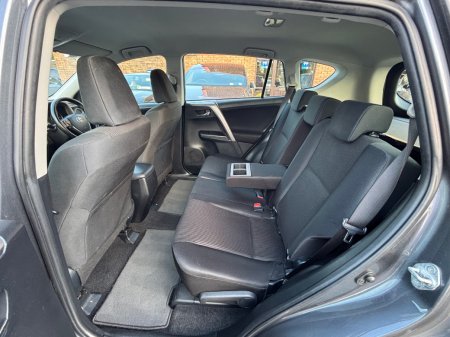 2017 Toyota RAV4 - photo 15