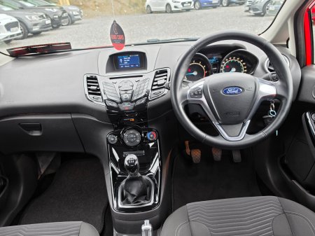2016 Ford Fiesta - photo 6