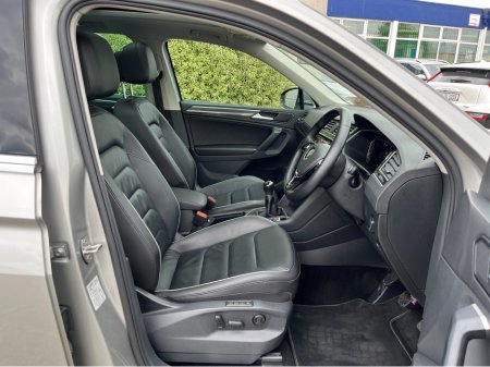 2020 Volkswagen Tiguan - photo 13
