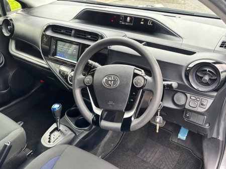 2018 Toyota Aqua - photo 11