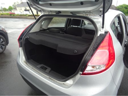 2015 Ford Fiesta - photo 13