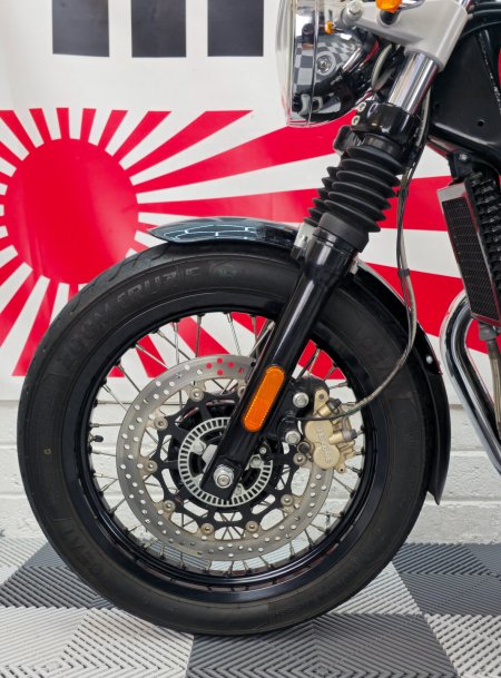 2025 ROYAL ENFIELD Interceptor 650 - photo 3