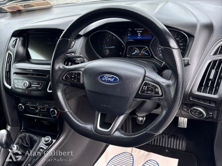 2018 Ford Focus - photo 12