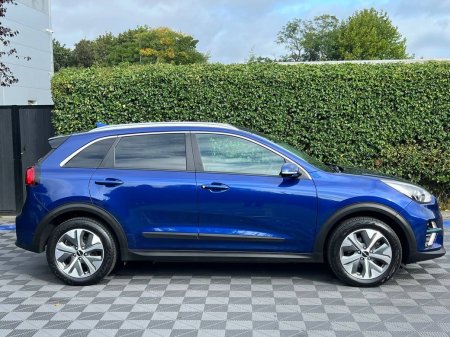 2022 Kia Niro - photo 2