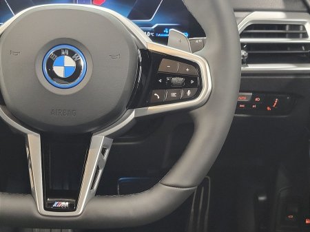2026 BMW 3-Series - photo 17