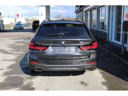 2024 BMW 5-Series - photo 10