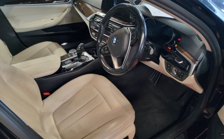 2017 BMW 5-Series - photo 11