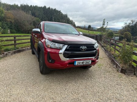 2024 Toyota Hilux - photo 5