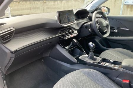 2025 Peugeot 208 - photo 18