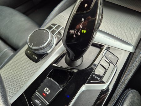 2020 BMW 5-Series - photo 14