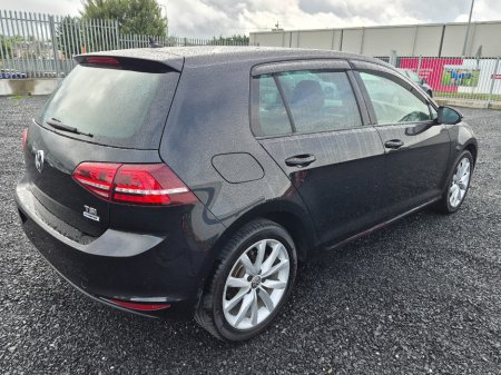 2017 Volkswagen Golf - photo 2