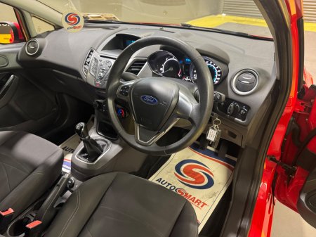 2015 Ford Fiesta - photo 12