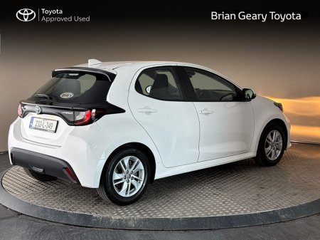 2023 Toyota Yaris - photo 2