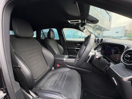 2025 Mercedes-Benz GLC - photo 4