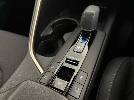 2025 Toyota C-HR - photo 17