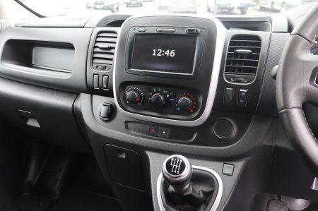 2021 Nissan NV300 - photo 6