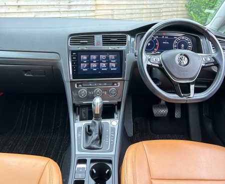 2020 Volkswagen Golf - photo 9