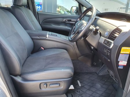 2017 Toyota Estima - photo 9