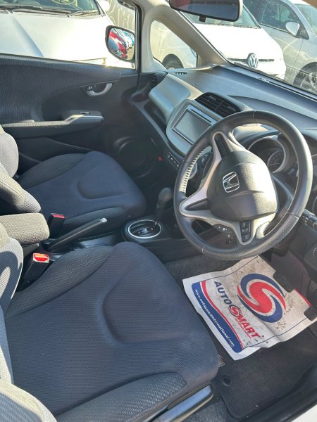 2013 Honda Fit - photo 4