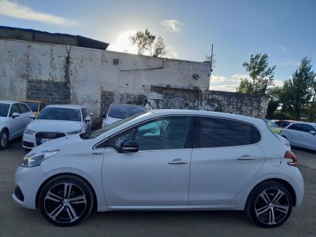 2017 Peugeot 208 - photo 9