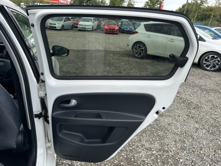 2019 Volkswagen up! - photo 11