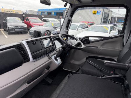2020 Mitsubishi Canter - photo 26