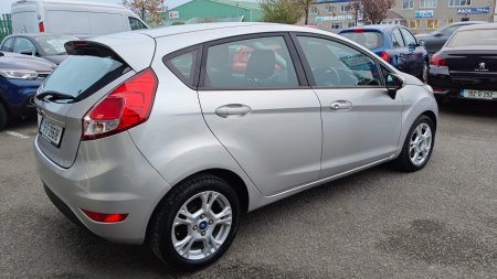 2015 Ford Fiesta - photo 4