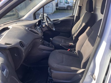 2020 Ford Transit - photo 11