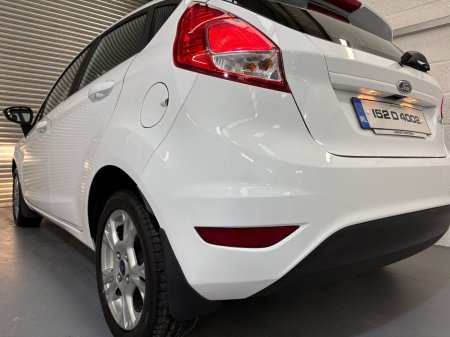 2015 Ford Fiesta - photo 11