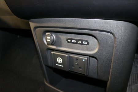 2027 Hyundai Staria - photo 22