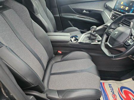 2022 Peugeot 3008 - photo 2