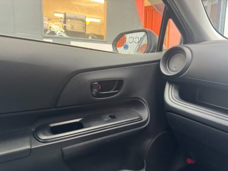 2019 Toyota Aqua - photo 15