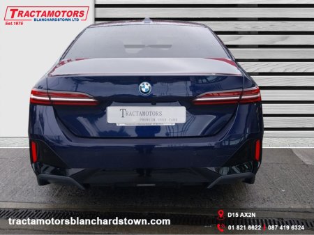 2025 BMW 5-Series - photo 12