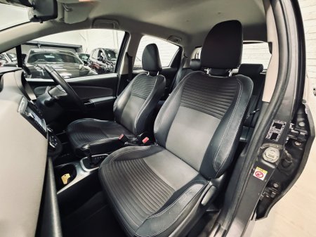 2016 Toyota Yaris - photo 12
