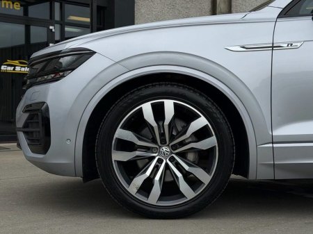 2021 Volkswagen Touareg - photo 7