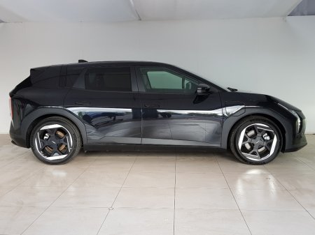2026 Kia EV4 - photo 2